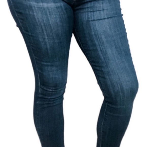 “Walk in the park” Judy Blue - Picture 2 of 8